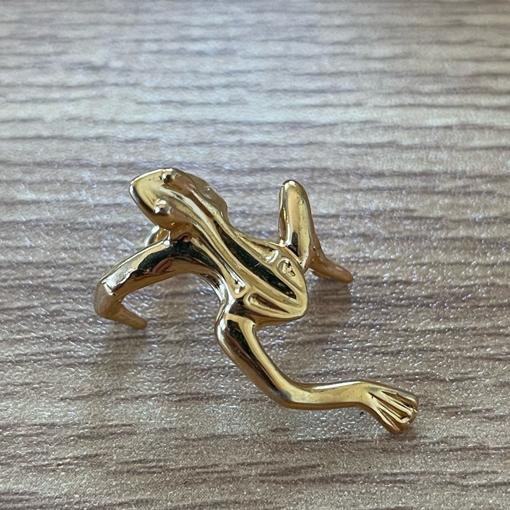 VINTAGE EAR HUGGER Gold Plated Frog Cuff